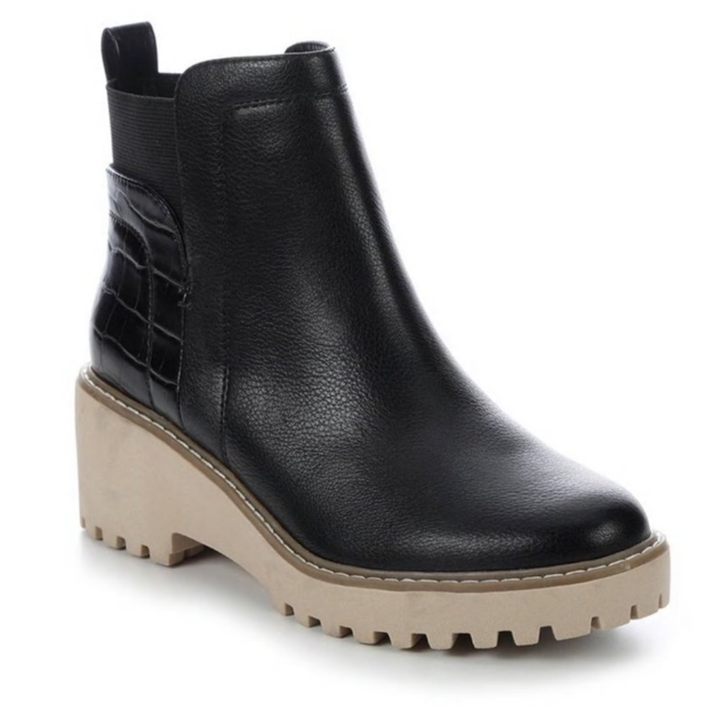 Dolce Vita Rielle boots size 8.5